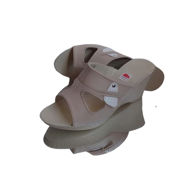 BnW Skórzane beżowe klapki